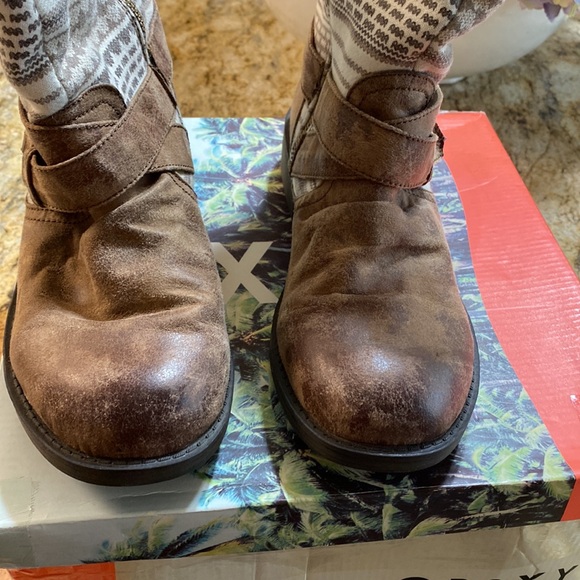 Roxy brown faux fur lined boots, size 9, good condition - Picture 11 of 12